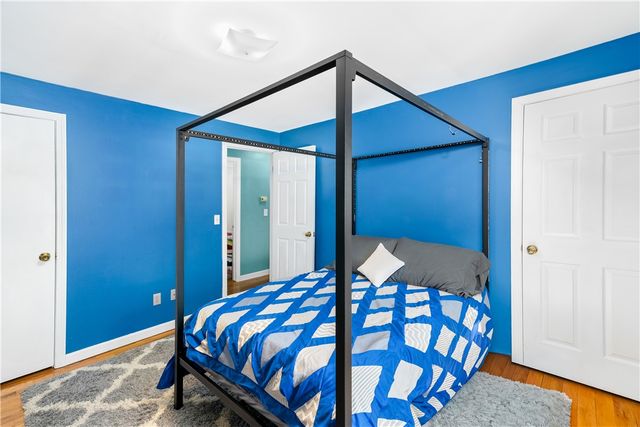 546 River Road, Lincoln, RI 02865