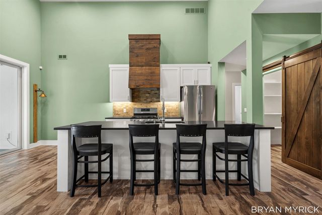 4656 Arbor Trail, Holland, MI 49423