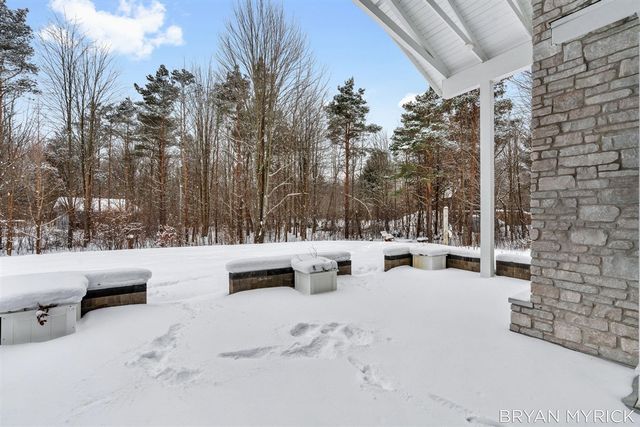 4656 Arbor Trail, Holland, MI 49423