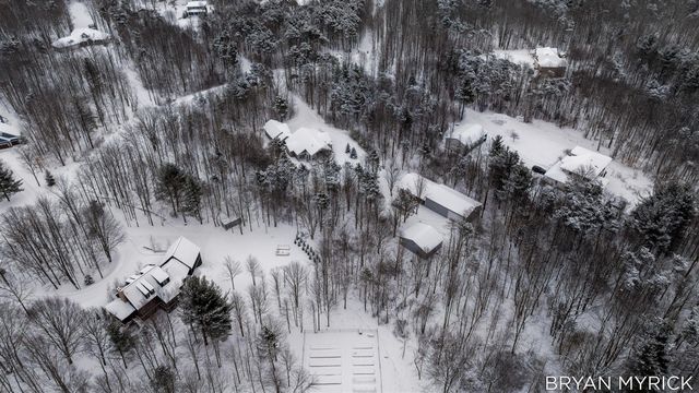 4656 Arbor Trail, Holland, MI 49423