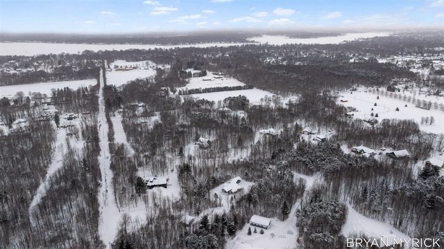 4656 Arbor Trail, Holland, MI 49423