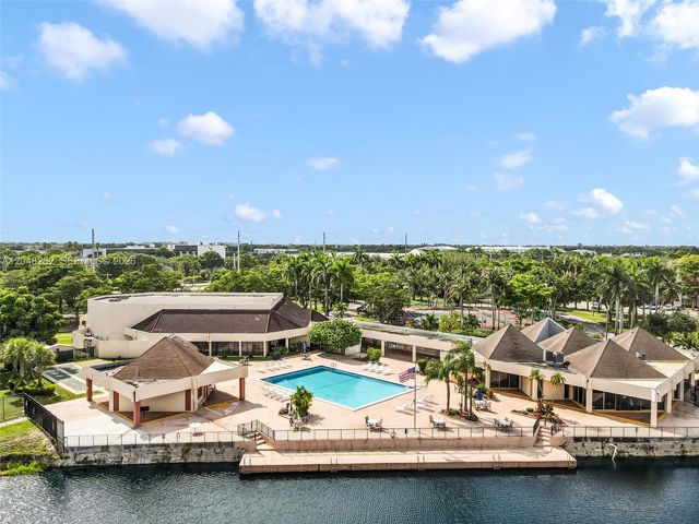 2851 E Sunrise Lakes Drive 106, Sunrise, FL 33322