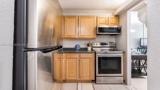 2851 E Sunrise Lakes Drive 106, Sunrise, FL 33322