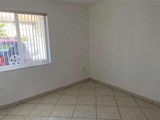181 NW 47th Ave 9, Miami, FL 33126