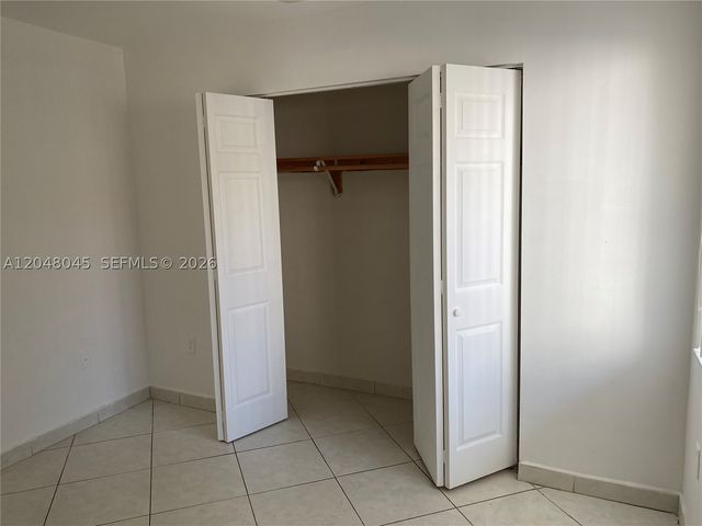 181 NW 47th Ave 9, Miami, FL 33126