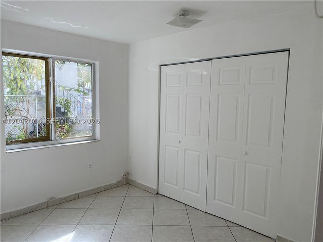 181 NW 47th Ave 9, Miami, FL 33126