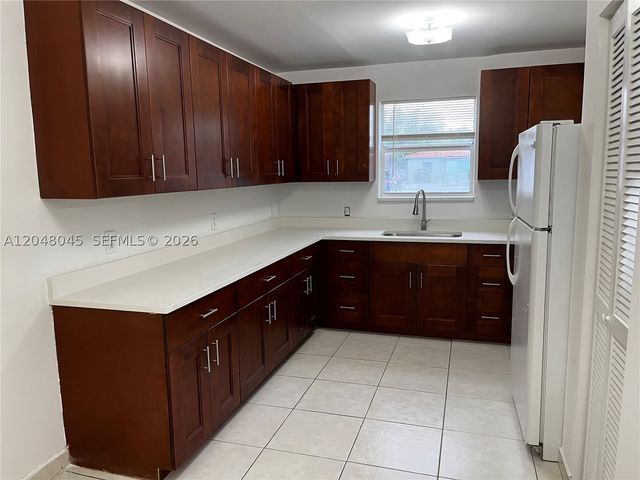 181 NW 47th Ave 9, Miami, FL 33126