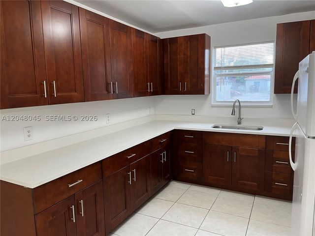 181 NW 47th Ave 9, Miami, FL 33126