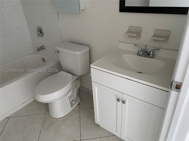 181 NW 47th Ave 9, Miami, FL 33126