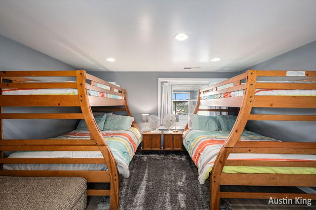 7027 Goldenrod Avenue Ne, Cannon Twp, MI 49341