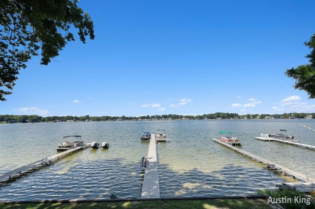 7027 Goldenrod Avenue Ne, Cannon Twp, MI 49341