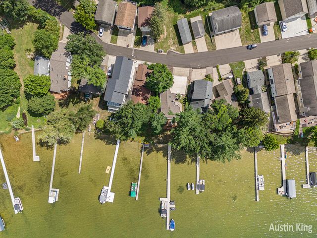 7027 Goldenrod Avenue Ne, Cannon Twp, MI 49341