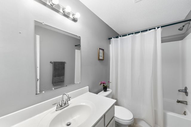 216 W Poplar, Goddard, KS 67052