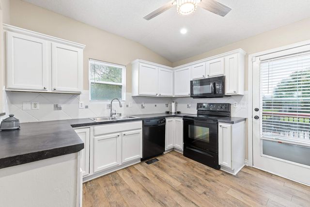 216 W Poplar, Goddard, KS 67052