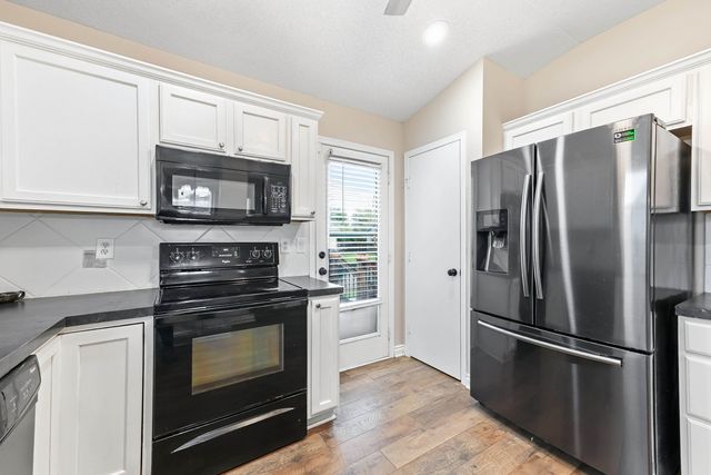 216 W Poplar, Goddard, KS 67052