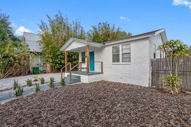 2111 W PALMETTO STREET, Tampa, FL 33607