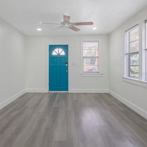 2111 W PALMETTO STREET, Tampa, FL 33607