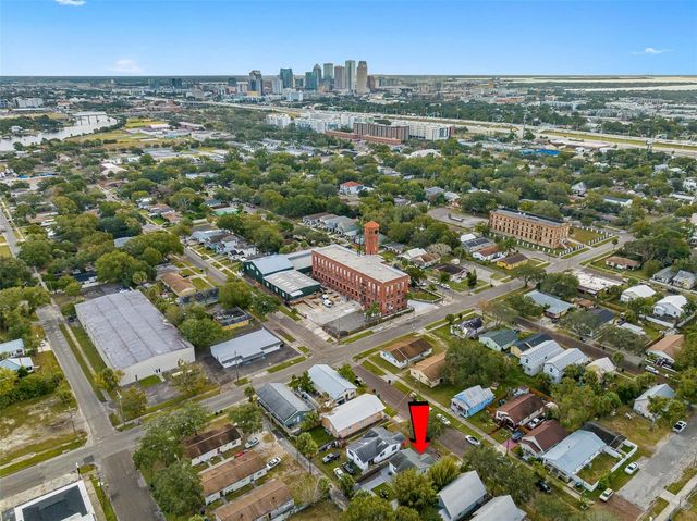 2111 W PALMETTO STREET, Tampa, FL 33607