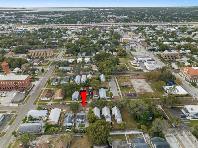 2111 W PALMETTO STREET, Tampa, FL 33607
