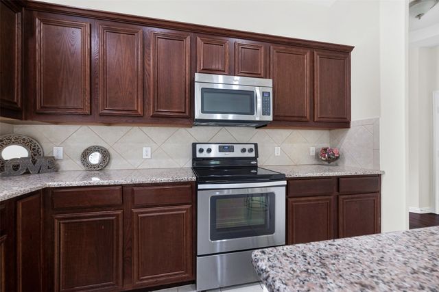 11217 Gibbons Creek Drive, Frisco, TX 75036