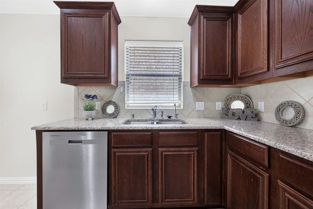 11217 Gibbons Creek Drive, Frisco, TX 75036