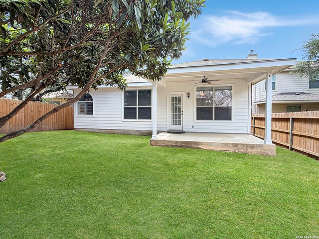 9015 Burnt Peak, Helotes, TX 78023
