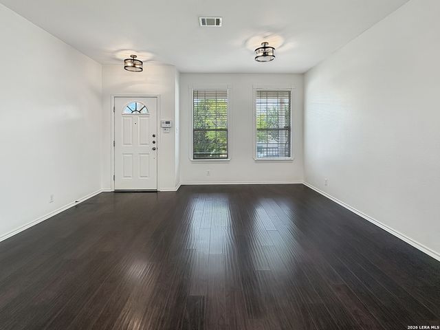 9015 Burnt Peak, Helotes, TX 78023