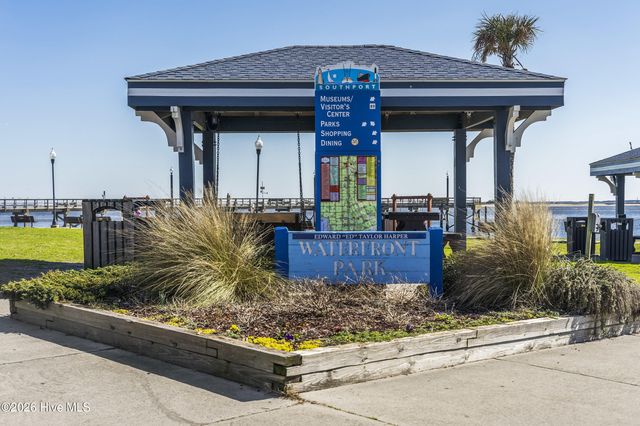4457 Willow Moss Way, Southport, NC 28461