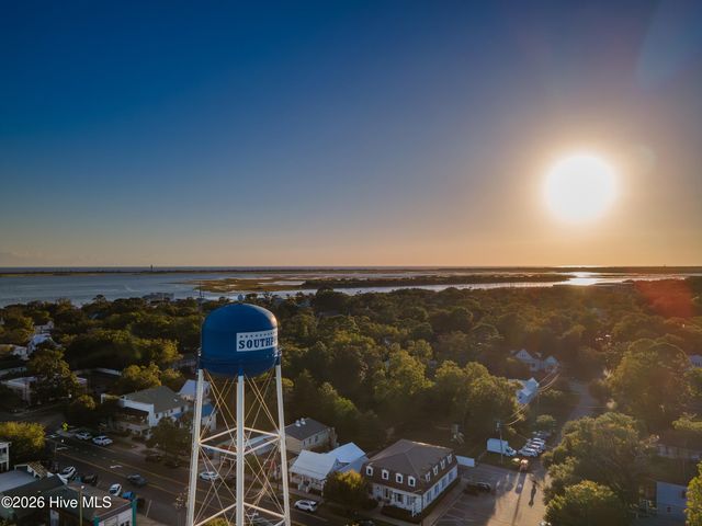 4457 Willow Moss Way, Southport, NC 28461