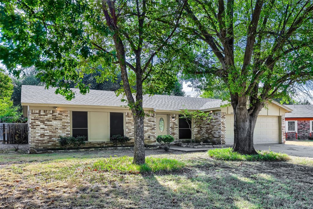 3332 Chalmette Court, Forest Hill, TX 76140 — photo 2