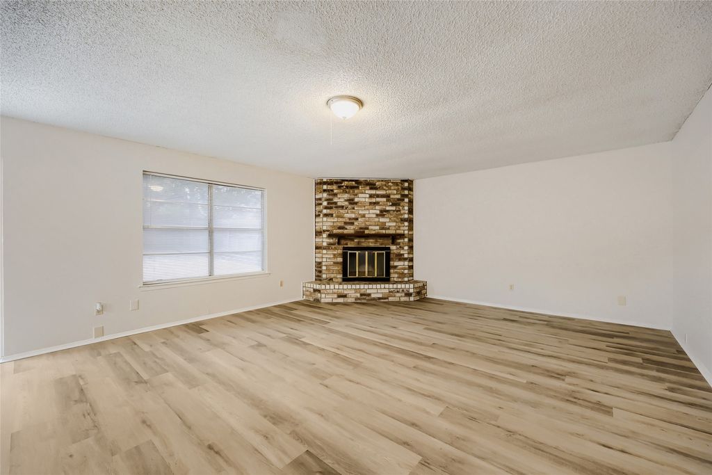 3332 Chalmette Court, Forest Hill, TX 76140 — photo 4