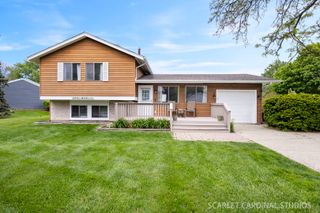 30W061 Arbury Court, Warrenville, IL 60555