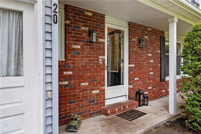 20 Paddington Drive, Gates, NY 14624