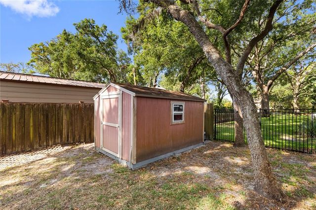 2932 CHELSEA WOODS DRIVE, Valrico, FL 33596