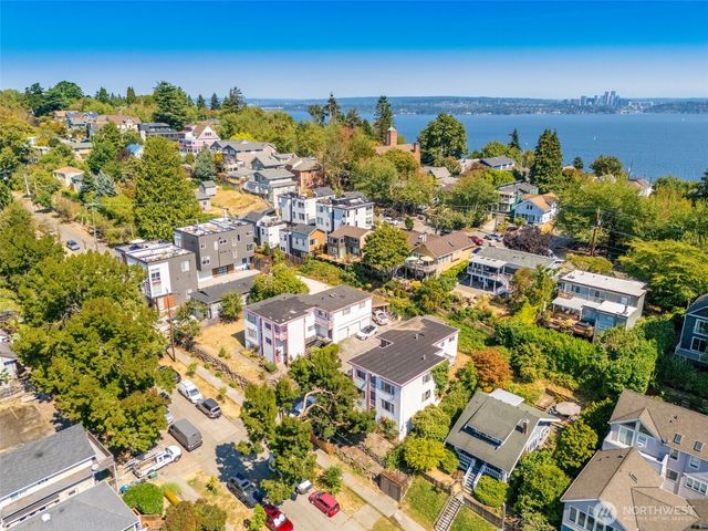 810 29th Avenue S, Seattle, WA 98144