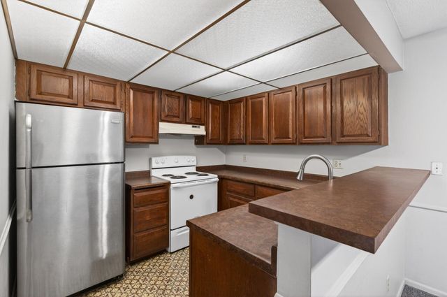 3426 Highlander Drive, Eagan, MN 55122