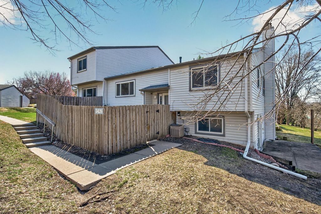 3426 Highlander Drive, Eagan, MN 55122
