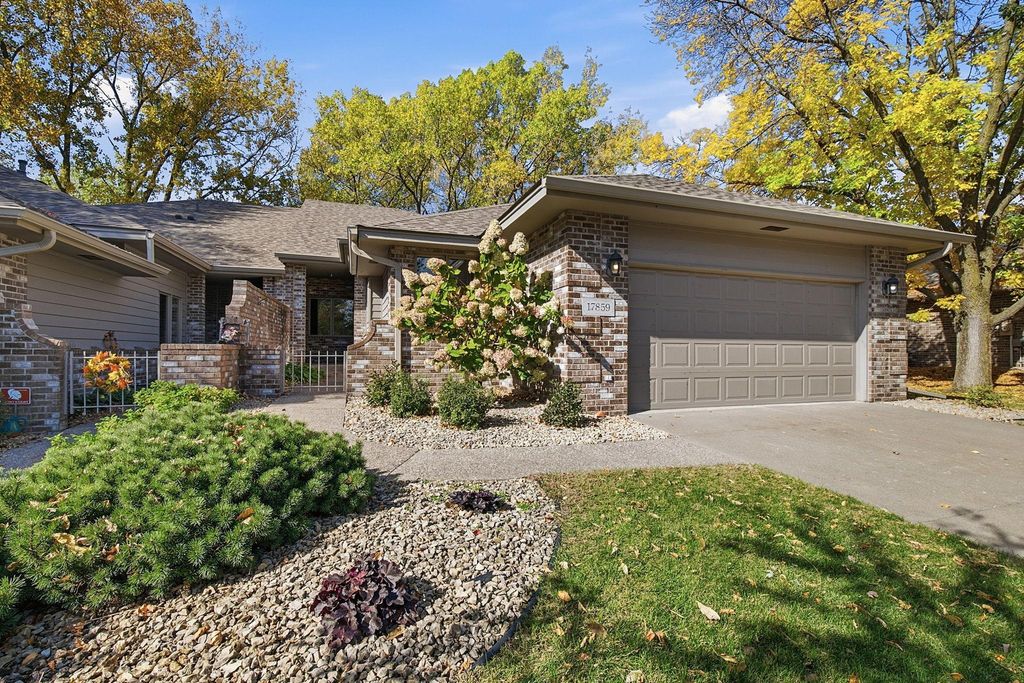 17859 Layton Path, Lakeville, MN 55044 — photo 2