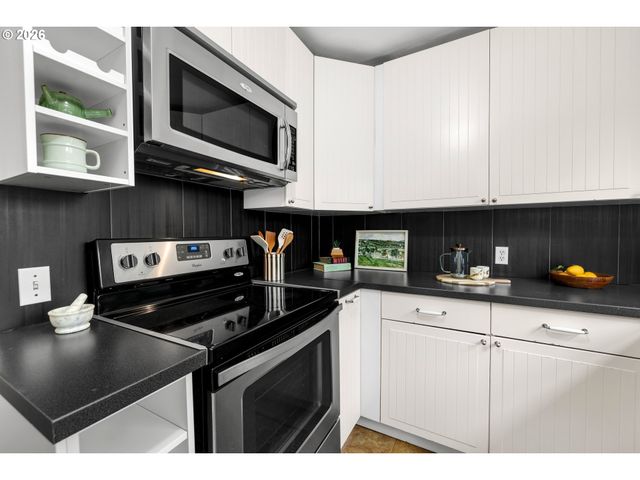 7416 N NEWMAN Ave, Portland, OR 97203