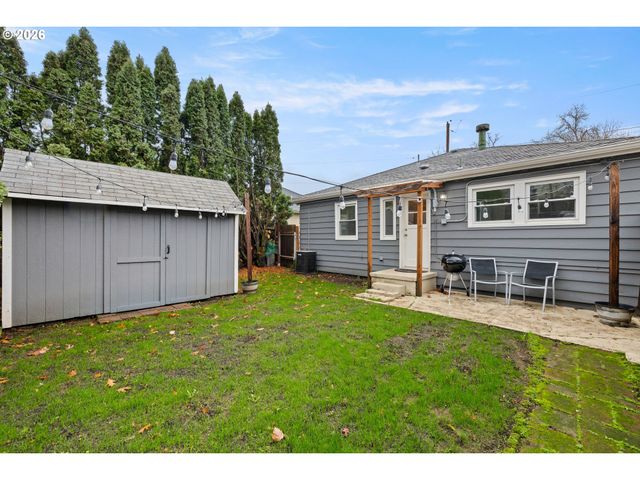 7416 N NEWMAN Ave, Portland, OR 97203