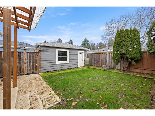 7416 N NEWMAN Ave, Portland, OR 97203