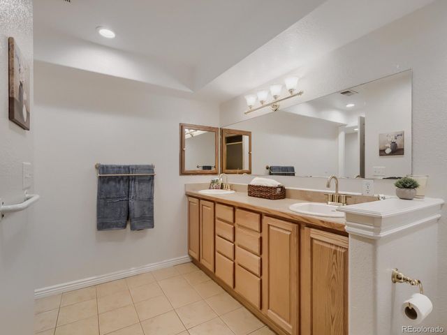 10720 Wildridge Ct, Parker, CO 80138