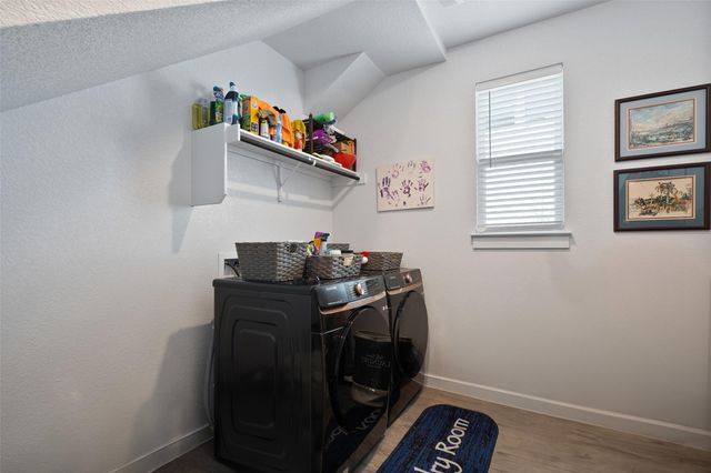 1112 Bluewood BND, Leander, TX 78641