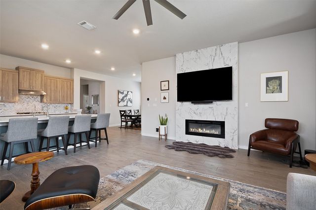 1112 Bluewood BND, Leander, TX 78641