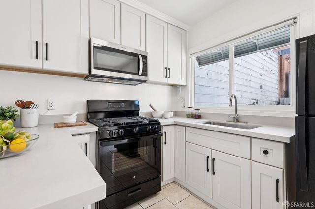 3244 San Bruno Avenue, San Francisco, CA 94134