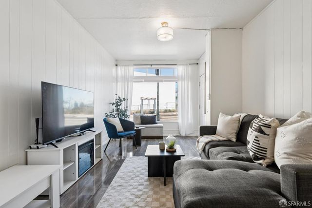 3244 San Bruno Avenue, San Francisco, CA 94134