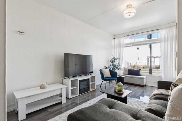 3244 San Bruno Avenue, San Francisco, CA 94134