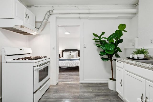 3244 San Bruno Avenue, San Francisco, CA 94134