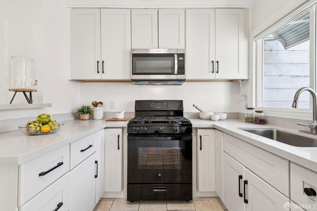 3244 San Bruno Avenue, San Francisco, CA 94134