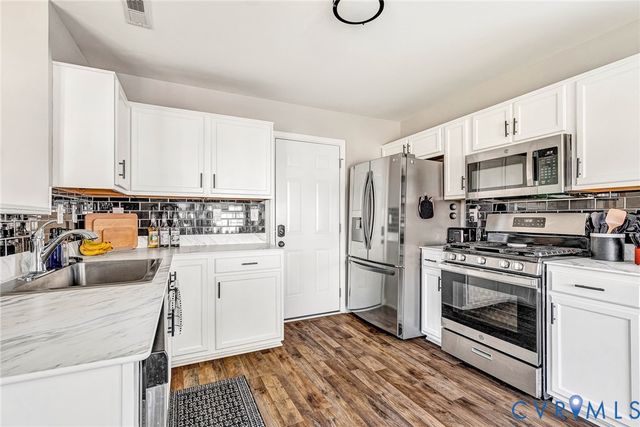 2702 Amherst Ridge Loop, South Chesterfield, VA 23834